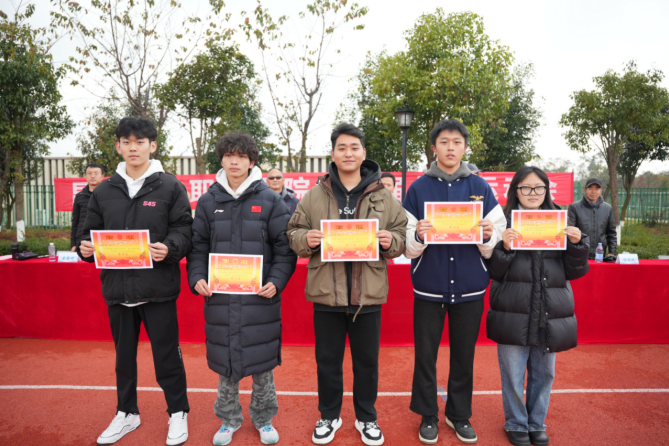 燃冬逐梦·翼展长空 ——昆明航空职业学院首届冬季运动会全景直击暨荣耀闭幕式